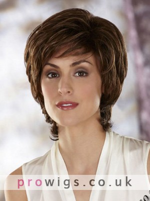 Cropped Layered Synthetic Wig With Flicked Out Ends