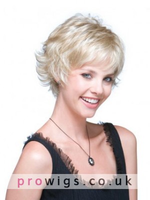 Chipped Layer Wavy Short Capless Grey Wig