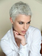 Straight Synthetic Chic Short Wig
